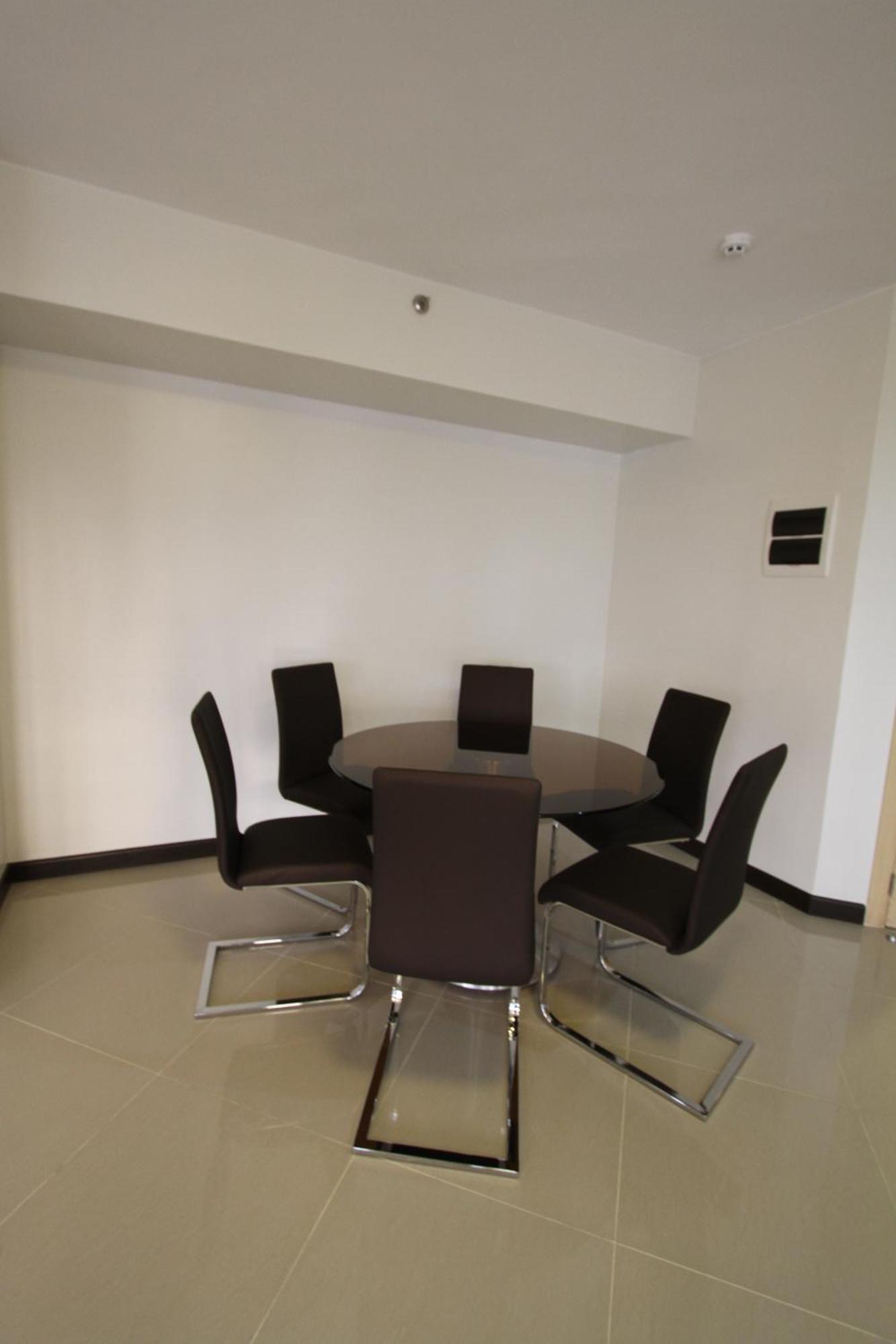 Extremeli Suites Manila Powered By Cocotel Quarto foto