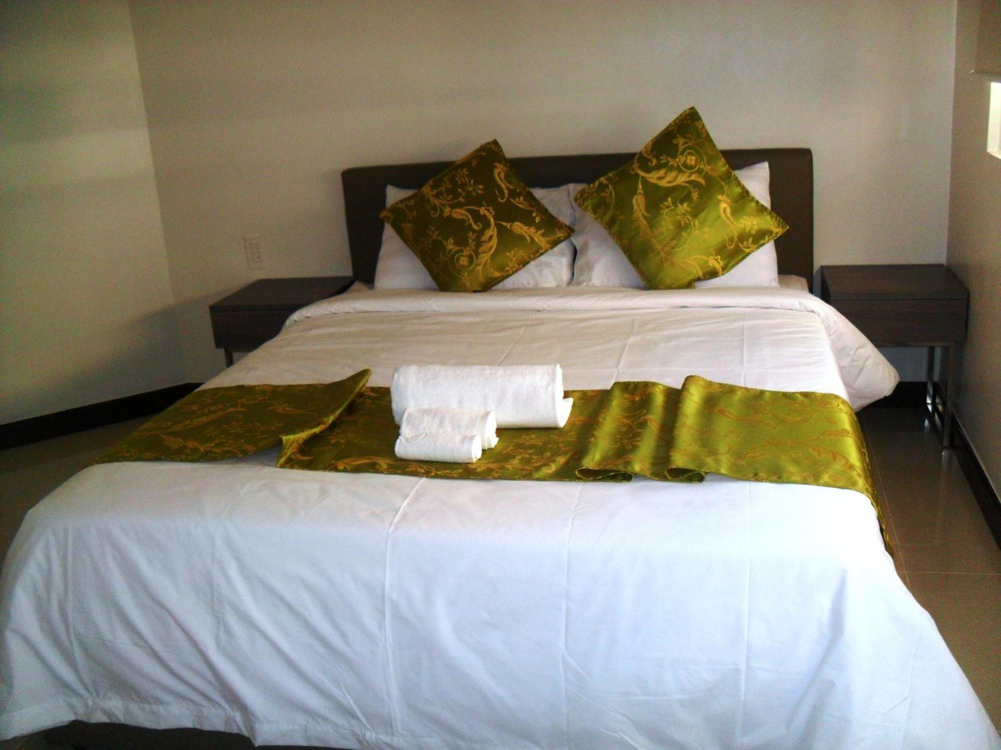 Extremeli Suites Manila Powered By Cocotel Quarto foto