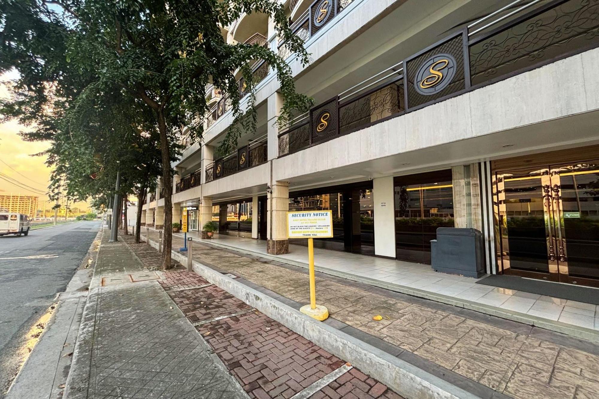 Extremeli Suites Manila Powered By Cocotel Exterior foto