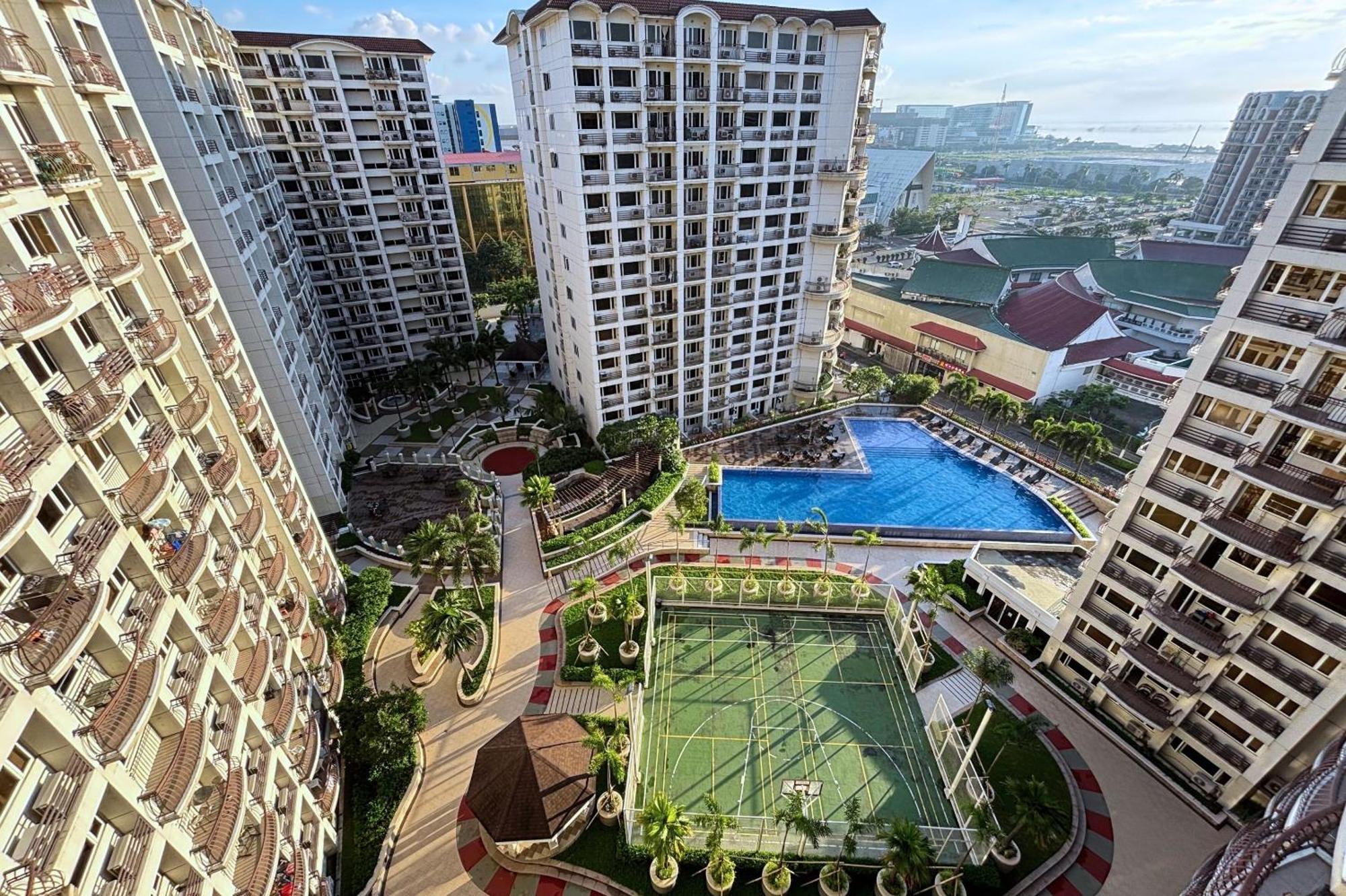 Extremeli Suites Manila Powered By Cocotel Exterior foto