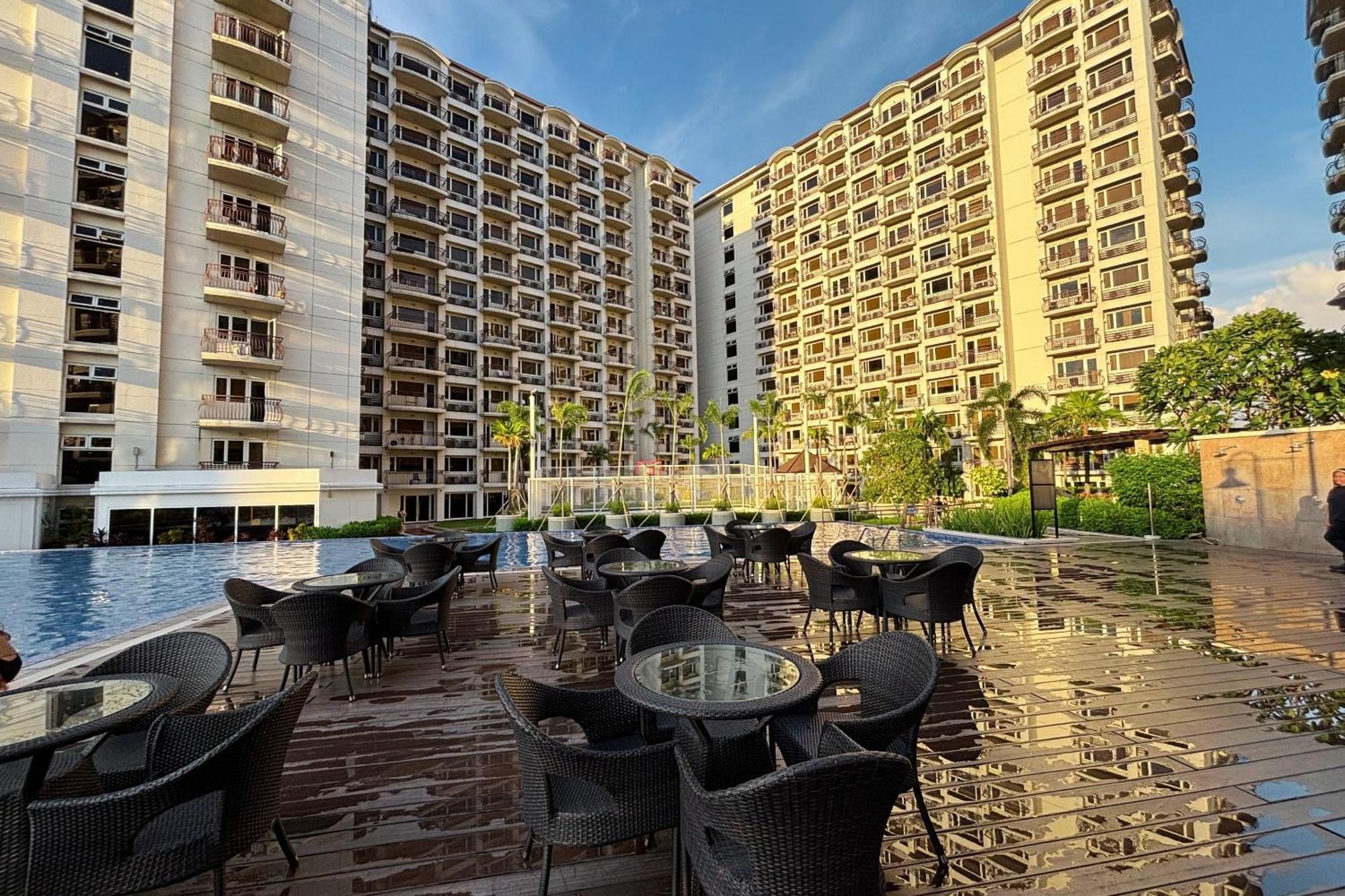 Extremeli Suites Manila Powered By Cocotel Exterior foto