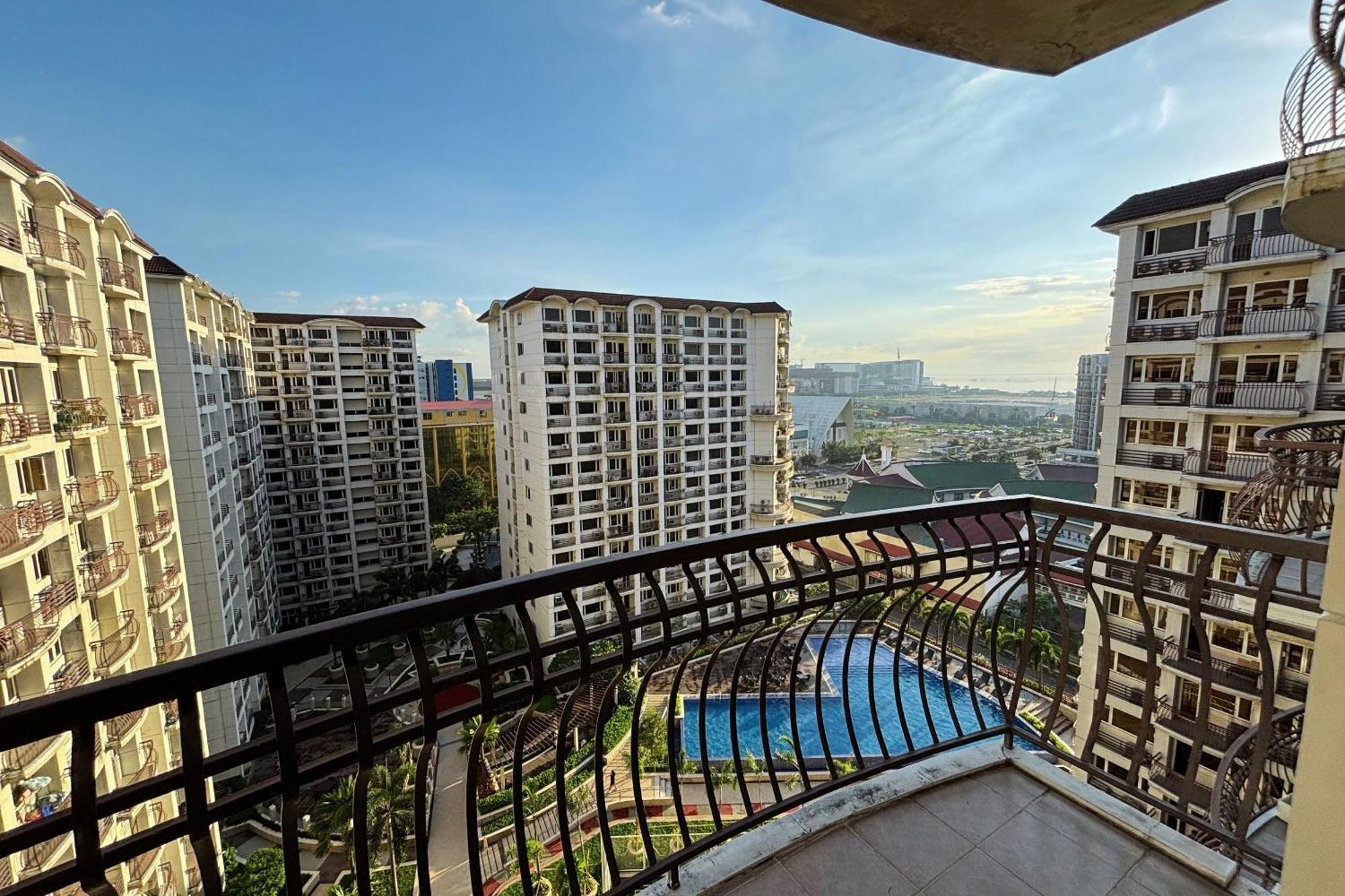 Extremeli Suites Manila Powered By Cocotel Exterior foto