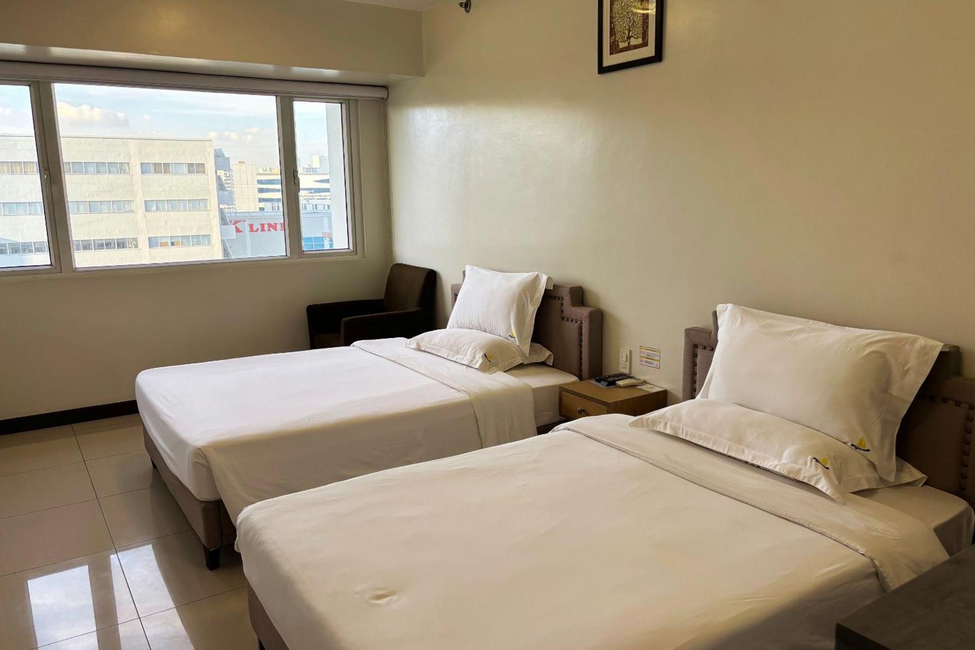 Extremeli Suites Manila Powered By Cocotel Exterior foto